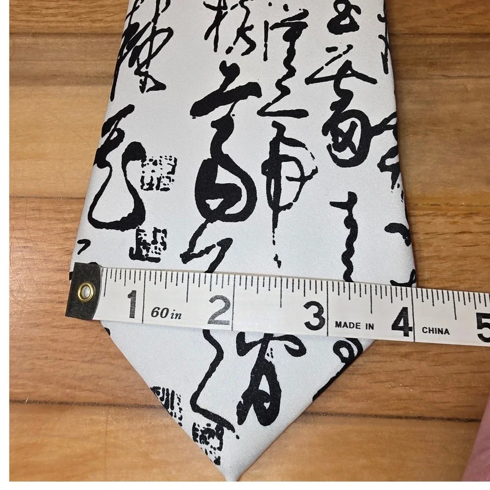 Kailong Mens White Black Silk Calligraphy Script Print Hand Made Necktie Tie